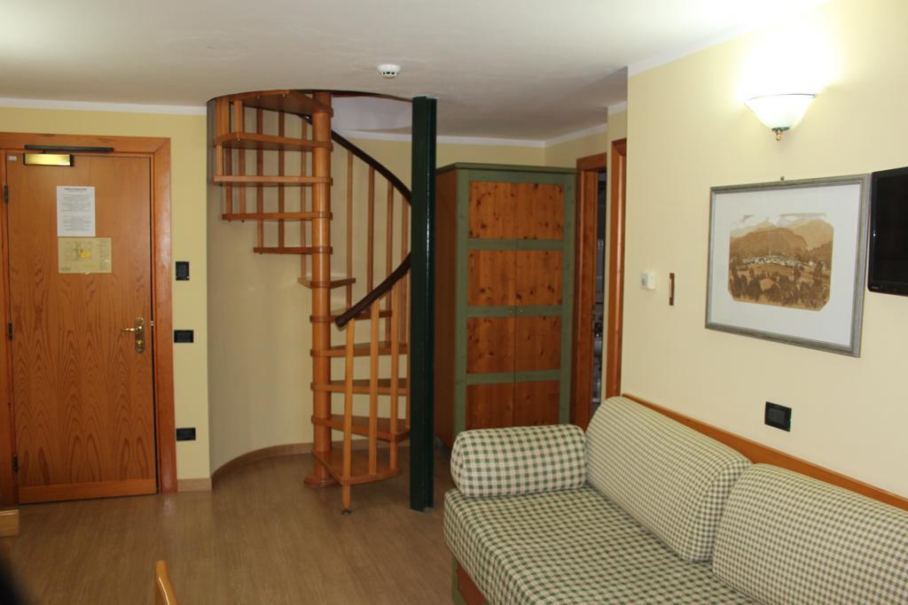 Nevesole Folgarida Resort Esterno foto