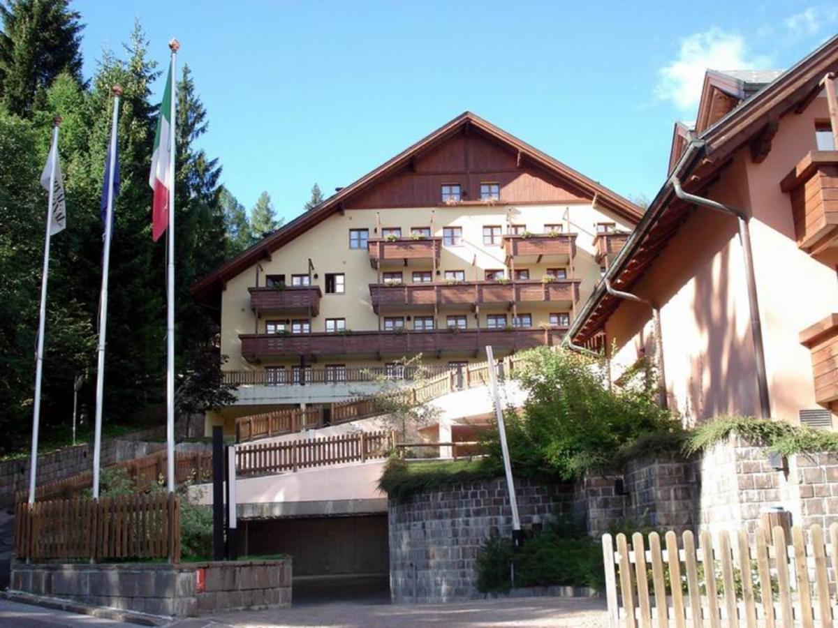 Nevesole Folgarida Resort Esterno foto